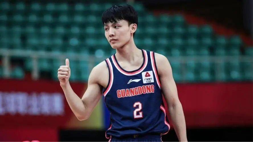 体育巨星集体亮相，共同争夺荣誉的简单介绍